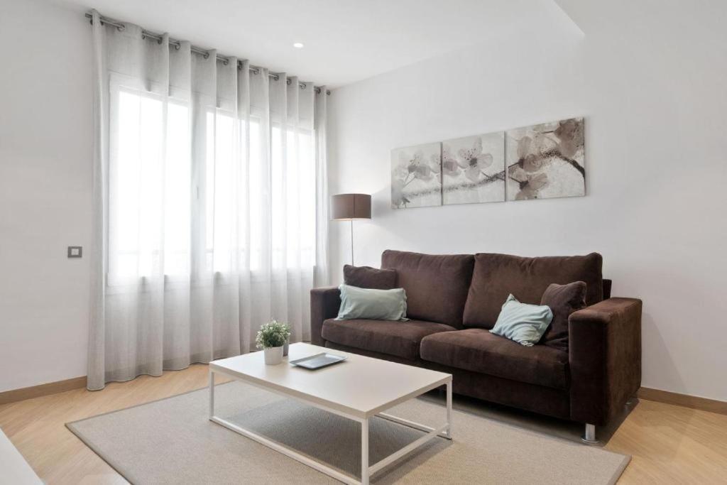 Fisa Rentals Gran Via Apartments Barcelona Eksteriør billede